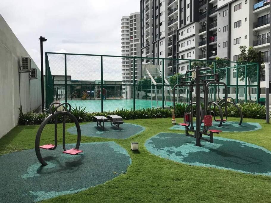 Ss Condostay Residensi Lili, Nilai Nearby Klia, Usim - Infinity Pool, Wifi, Smart Tv Buitenkant foto