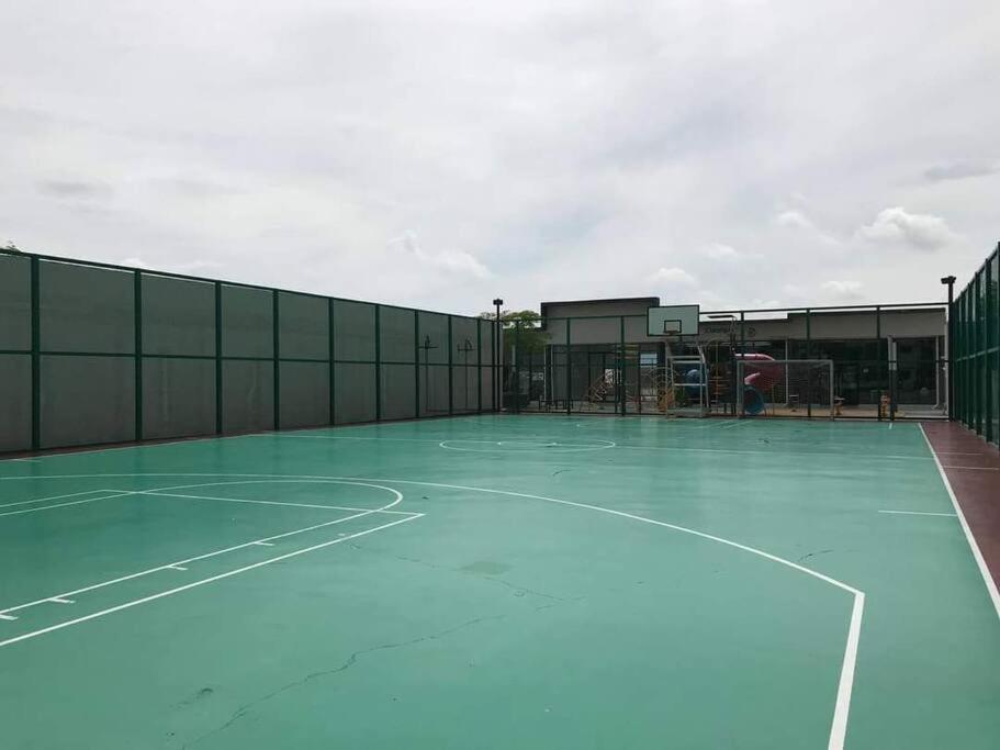 Ss Condostay Residensi Lili, Nilai Nearby Klia, Usim - Infinity Pool, Wifi, Smart Tv Buitenkant foto