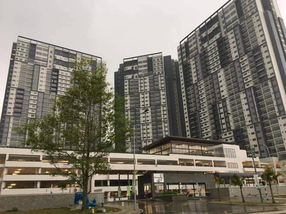 Ss Condostay Residensi Lili, Nilai Nearby Klia, Usim - Infinity Pool, Wifi, Smart Tv Buitenkant foto